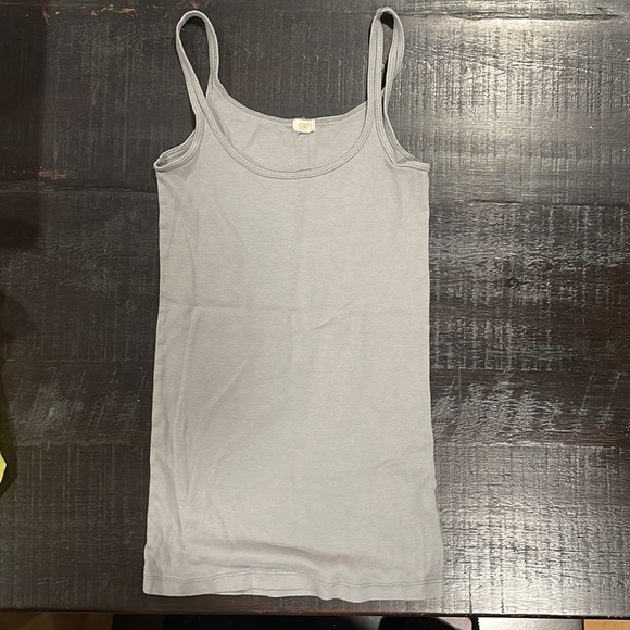 Tank Tops - Picture 5 of 6